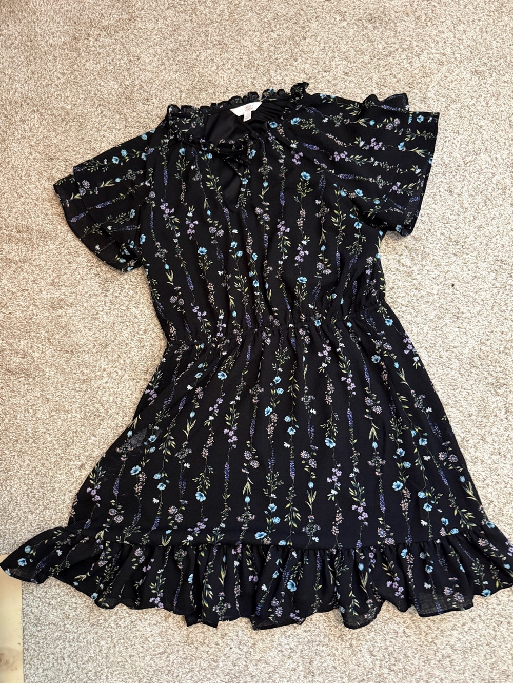 NWOT LAUREN CONRAD beautiful  Black floral Dress